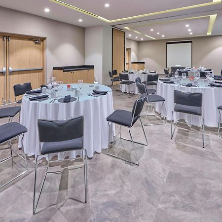City Express Plus By Marriott Guadalajara Providencia Esterno foto